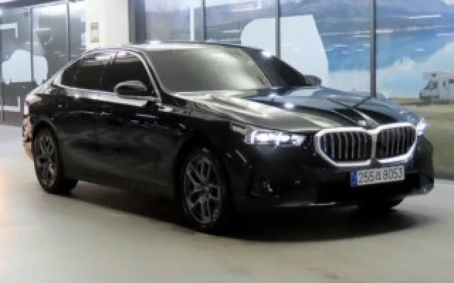 인천법원경매자동차 5시리즈 (G60) 530i xDrive 매물 사진 3 - 2026/04 6,793km