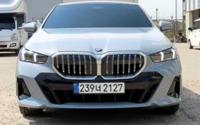 인천법원경매자동차 5시리즈 (G60) 530i xDrive 매물 사진 11 - 2024/10 9,663km